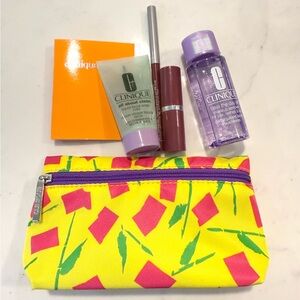 NWT CLINIQUE MAKEUP AND BAG